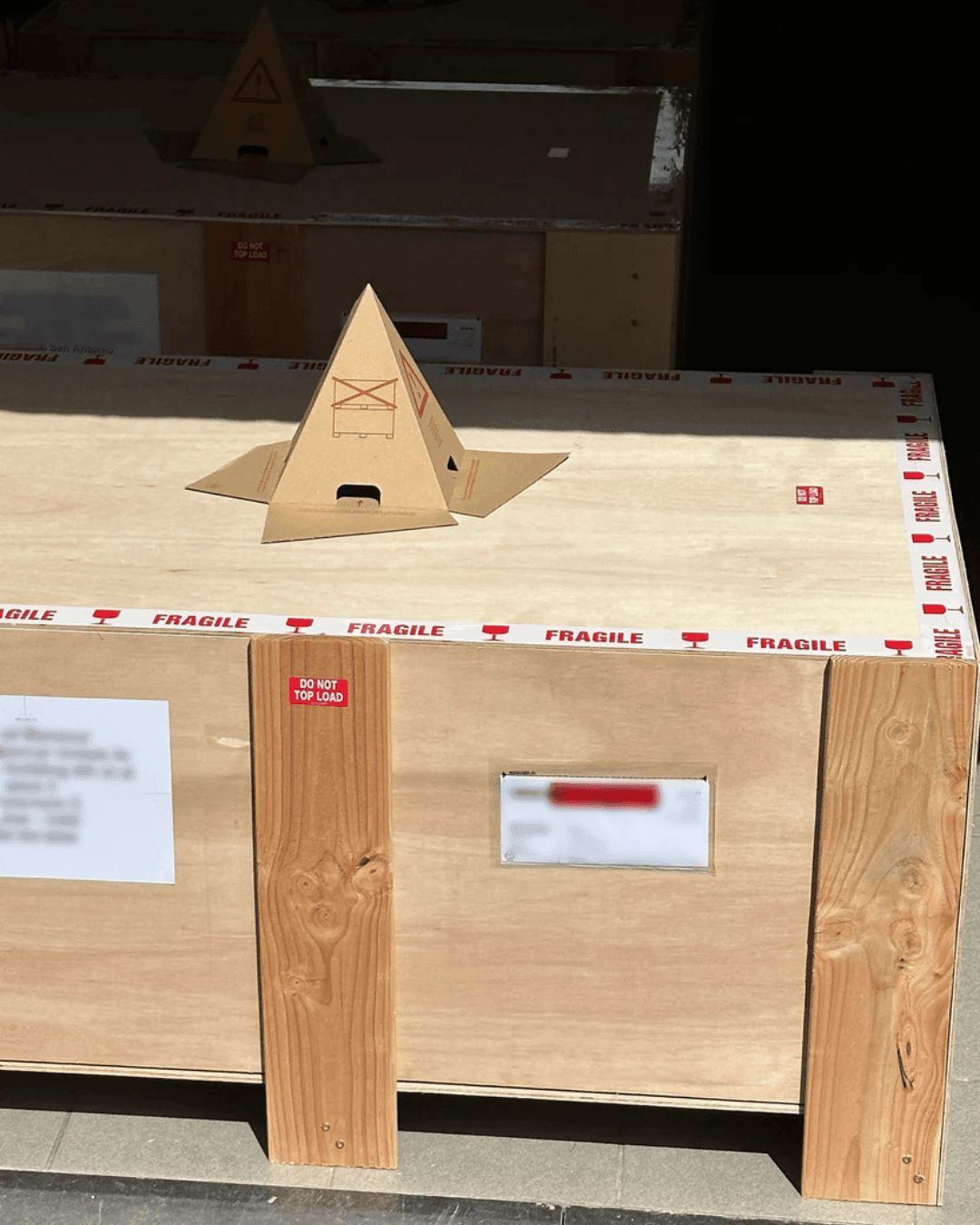 Millionaire Dollar Table - MINDSTONE